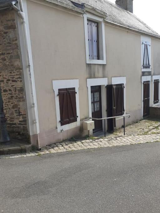 Charming Detached 2 Bedroom Ancient House In Medieval Quarter Of A Small Town In The Pays De La Loire, France Sillé-le-Guillaume Esterno foto