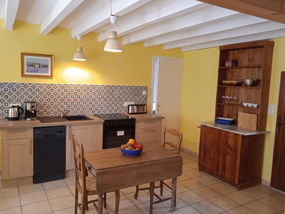 Charming Detached 2 Bedroom Ancient House In Medieval Quarter Of A Small Town In The Pays De La Loire, France Sillé-le-Guillaume Esterno foto