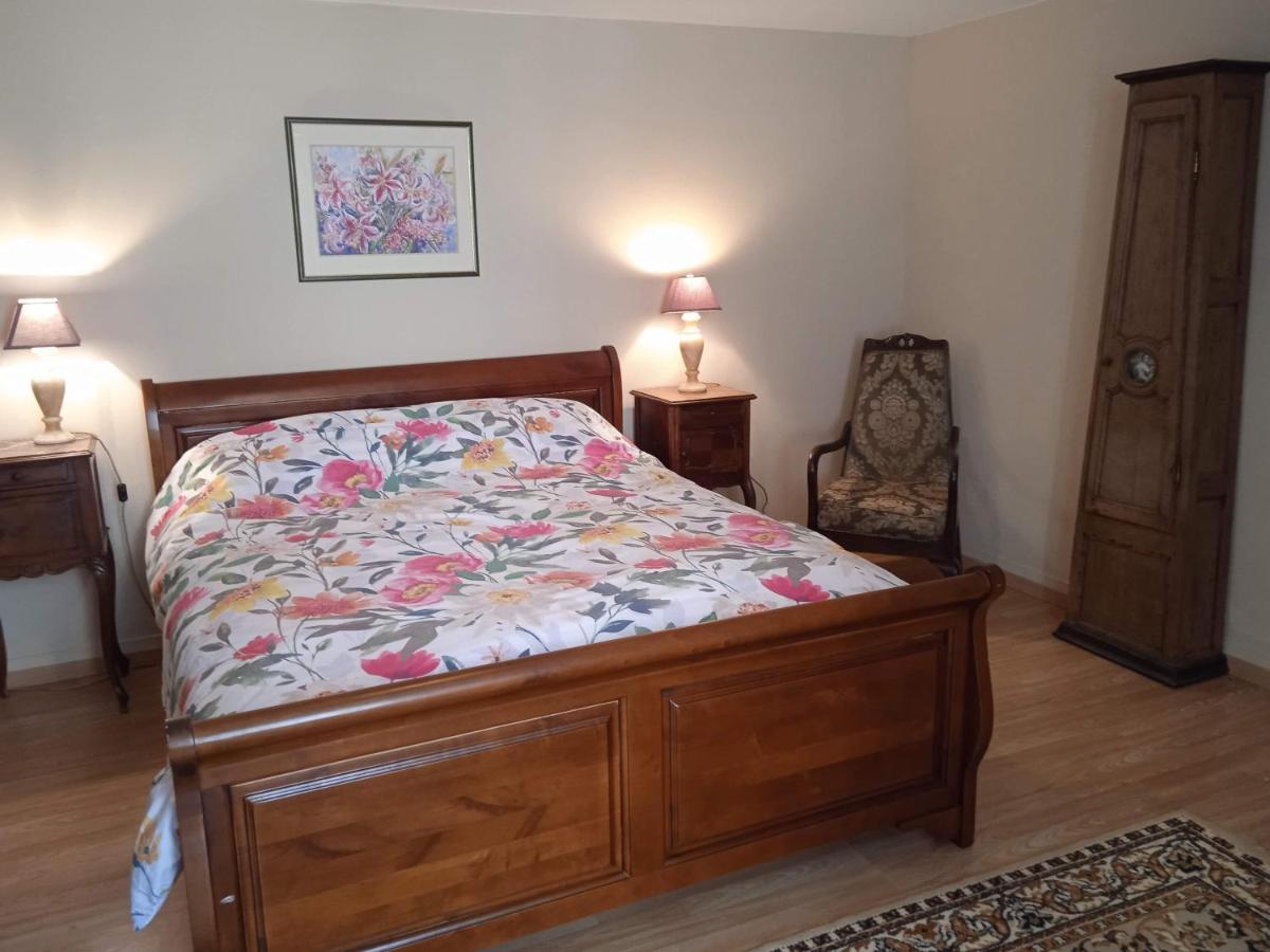 Charming Detached 2 Bedroom Ancient House In Medieval Quarter Of A Small Town In The Pays De La Loire, France Sillé-le-Guillaume Esterno foto