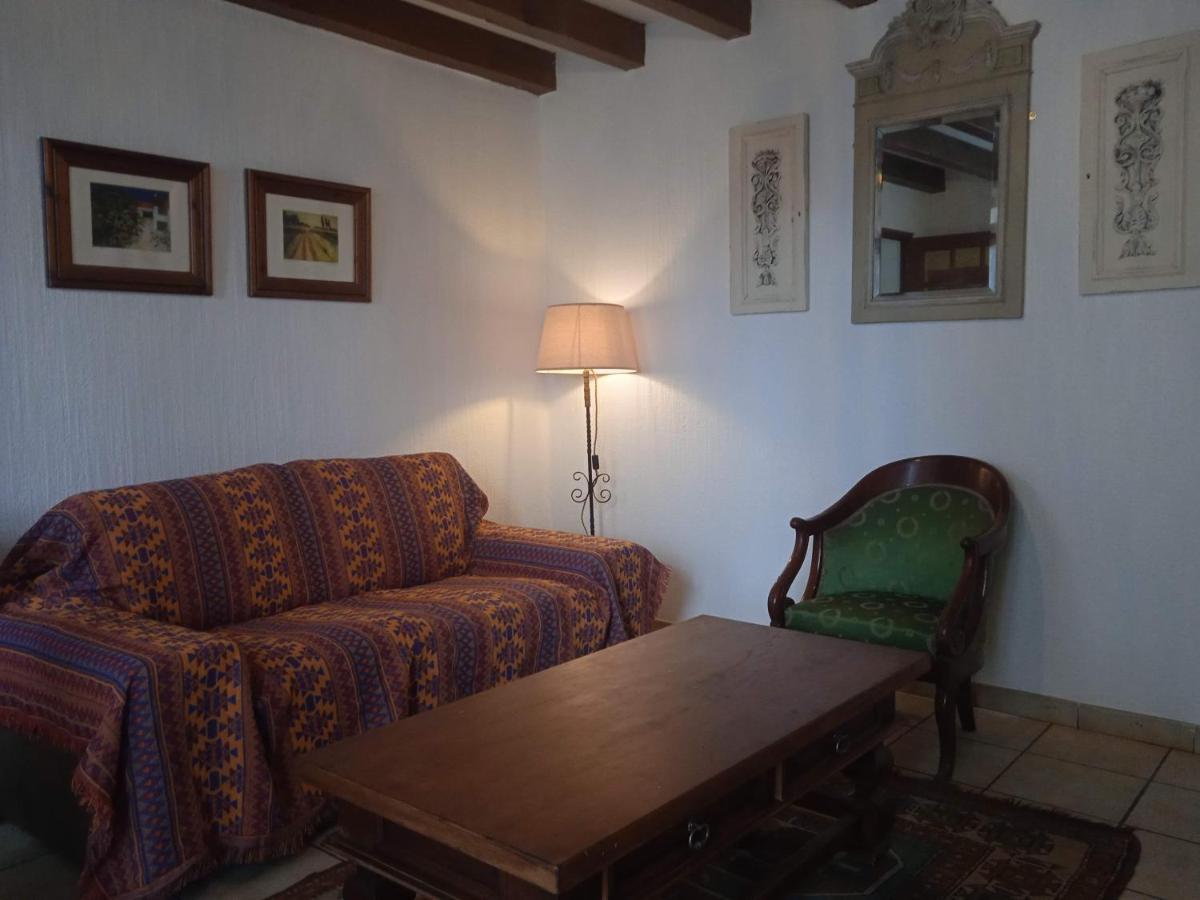 Charming Detached 2 Bedroom Ancient House In Medieval Quarter Of A Small Town In The Pays De La Loire, France Sillé-le-Guillaume Esterno foto